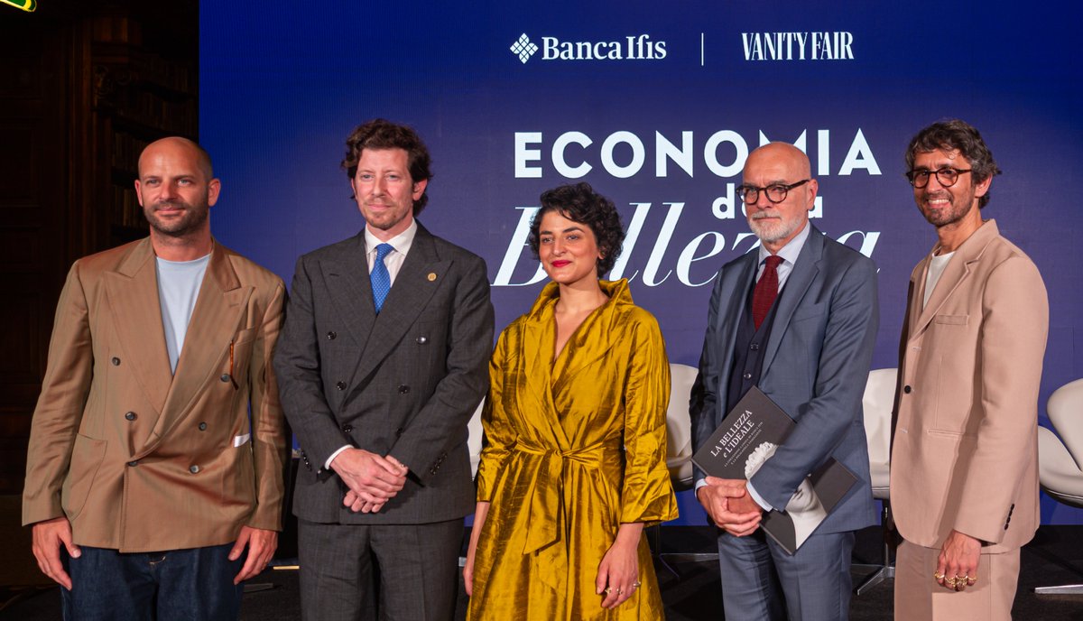 Grande Brera (@grandebrera) on Twitter photo 🎨 La Sala 1 della Pinacoteca di Brera si rinnova con il ritorno della Vestale di Canova e 12 busti in gesso restaurati da <a href="/BancaIfis/">Banca Ifis</a>.
Inaugurazione con un talk speciale firmato <a href="/VanityFairIt/">Vanity Fair Italia</a> su arte, bellezza e cultura d’impresa.
#GrandeBrera #Canova #EconomiaDellaBellezza 🎨 La Sala 1 della Pinacoteca di Brera si rinnova con il ritorno della Vestale di Canova e 12 busti in gesso restaurati da <a href="/BancaIfis/">Banca Ifis</a>.
Inaugurazione con un talk speciale firmato <a href="/VanityFairIt/">Vanity Fair Italia</a> su arte, bellezza e cultura d’impresa.
#GrandeBrera #Canova #EconomiaDellaBellezza