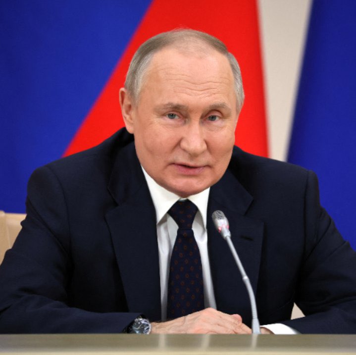 BIG BREAKING 🇷🇺 

RUSSIAN CENTRAL BANK OFFICIALLY REMOVES RESTRICTIONS ON FINANCIAL INSTRUMENTS LINKED TO #BITCOIN &amp; CRYPTO

THIS IS MASSIVE🚀