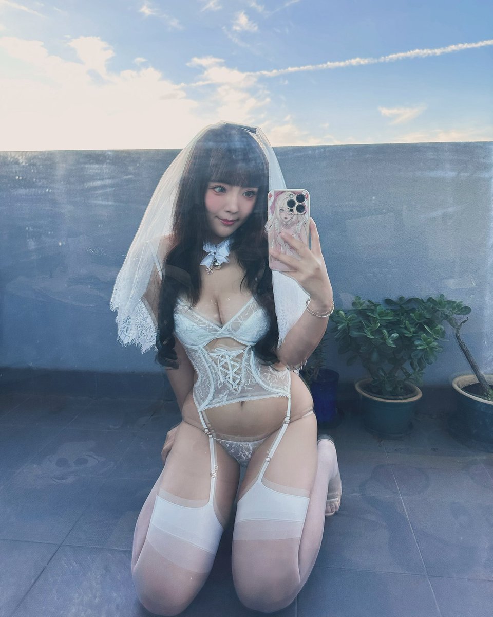 iMiniPotato's tweet photo. 我真他妈服了 你有男朋友你不早说 害我跟你聊这么久 我不管 明天520我们三个人一起过 https://t.co/NoaauVXmnG