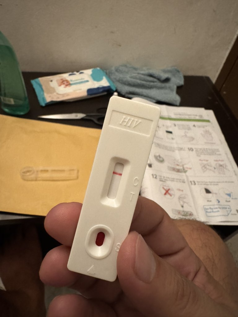 itsmevince07's tweet image. Thank you @SailClinics for HIV kit and prep. Capsules 😊 

#Knowyourstatus #oneliner #negative #keepsafeeveryone #happybembang 😁😅✌️