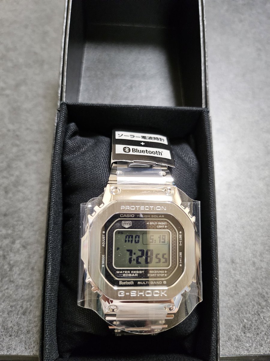 お疲れ様です！頭の中から時計が離れない日々が続き、もぅ買うのやめて断捨離始めようとしたとたんポチってしまいました😂#時計止めたい　#G-SHOCK