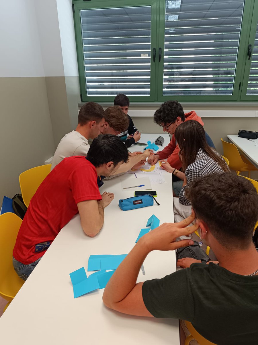campusigualada's tweet photo. 📚 L’alumnat de GEOIL va rebre una masterclass de @Kaizen  Institute amb Inés Alemany 💬

S’hi van treballar conceptes com el Gemba, els muda, les 5S, la gestió visual i l’estandardització 📊

Una sessió pràctica i molt enriquidora! 🙌
#Kaizen #GEOIL #CampusIgualada #UdL @EPS_UdL https://t.co/uhUvh3uF1i