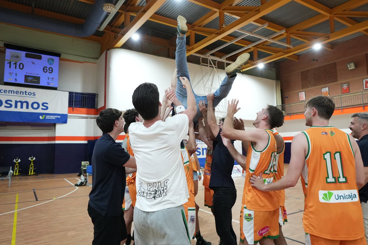 ¡Nuestro N1 masculino sella el ascenso a Tercera FEB!

🏀👉CB El Palo B4life 110-68 CDBC Pilas

Festival de puntos en la Mosca para cerrar un Domingo espectacular que nos da el pase a la Final Four y un merecido Ascenso a Tercera FEB.

Gracias por el apoyo ¡A por la Final Four!