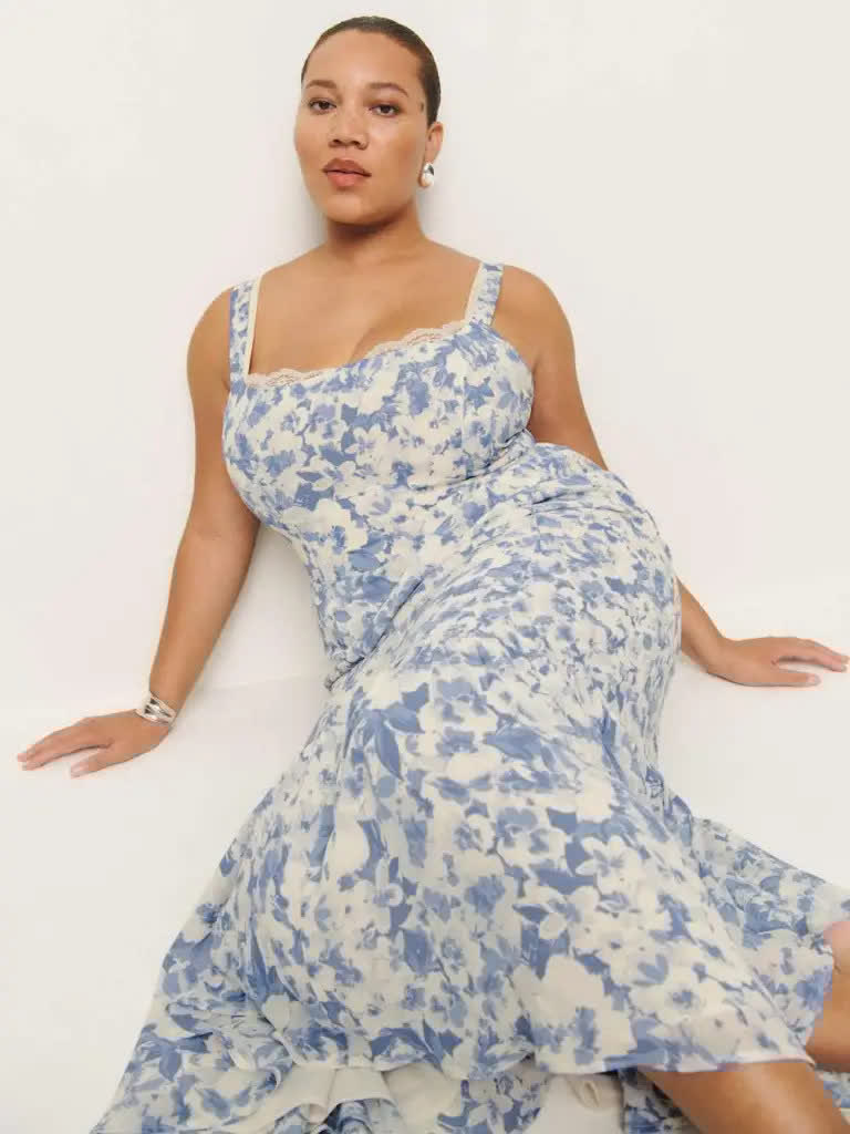 TCFStyle's tweet image. Sunshine &amp;amp; Style: Why Plus Size Maxi Dresses Are Your Spring-to-Summer MVP by 
Shopping for a plus size maxi online? 🛍️ Read our tips for smarter shopping (for your style &amp;amp; the planet!). #OnlineShopping #SustainableFashion #PlusSizeStyleGuide 
Read here: thecurvyfashionista.com/exciting-plus-…