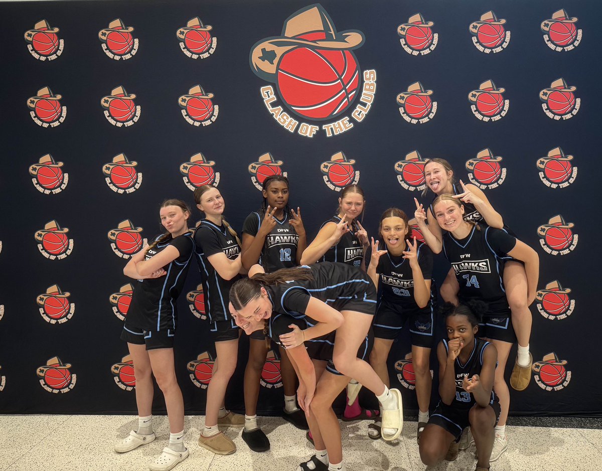 AddisonTreppa33's tweet image. Finished 4-1 at Clash of the Clubs!! So proud of my teammates and coaches!! Back to work, see you in June!!💙🏀