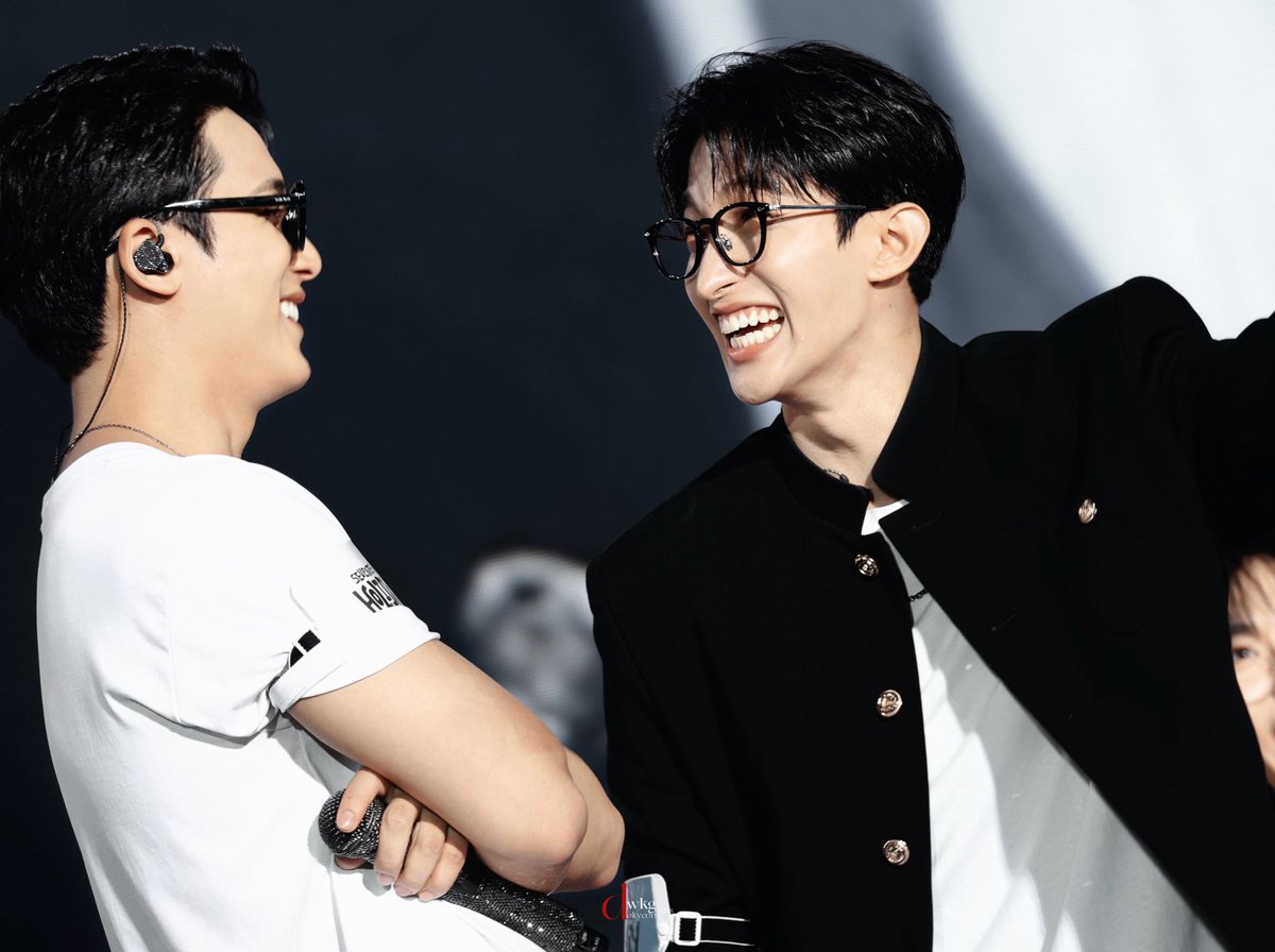 ていうかこのギュソク好きすぎてしぬけど