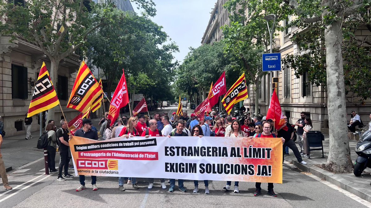 <a href="/ccoocatalunya/">CCOO de Catalunya</a> manifesta la mala gestió i la precarietat laboral, la sobrecàrrega de feina, la manca de personal i la vulneració dels drets del personal i de les persones usuàries de les oficines d’estrangeria.