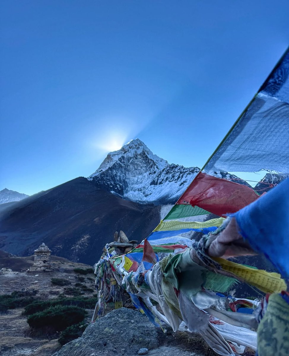 kathmandusummit's tweet photo. Join us on an unforgettable adventure to Everest Base Camp with Kathmandu Summit Adventure — where your dreams meet the breathtaking majesty of the Himalayas! 🇳🇵✨

🌐https://t.co/yz9KaXhCMP https://t.co/HDr4vUbIoE
