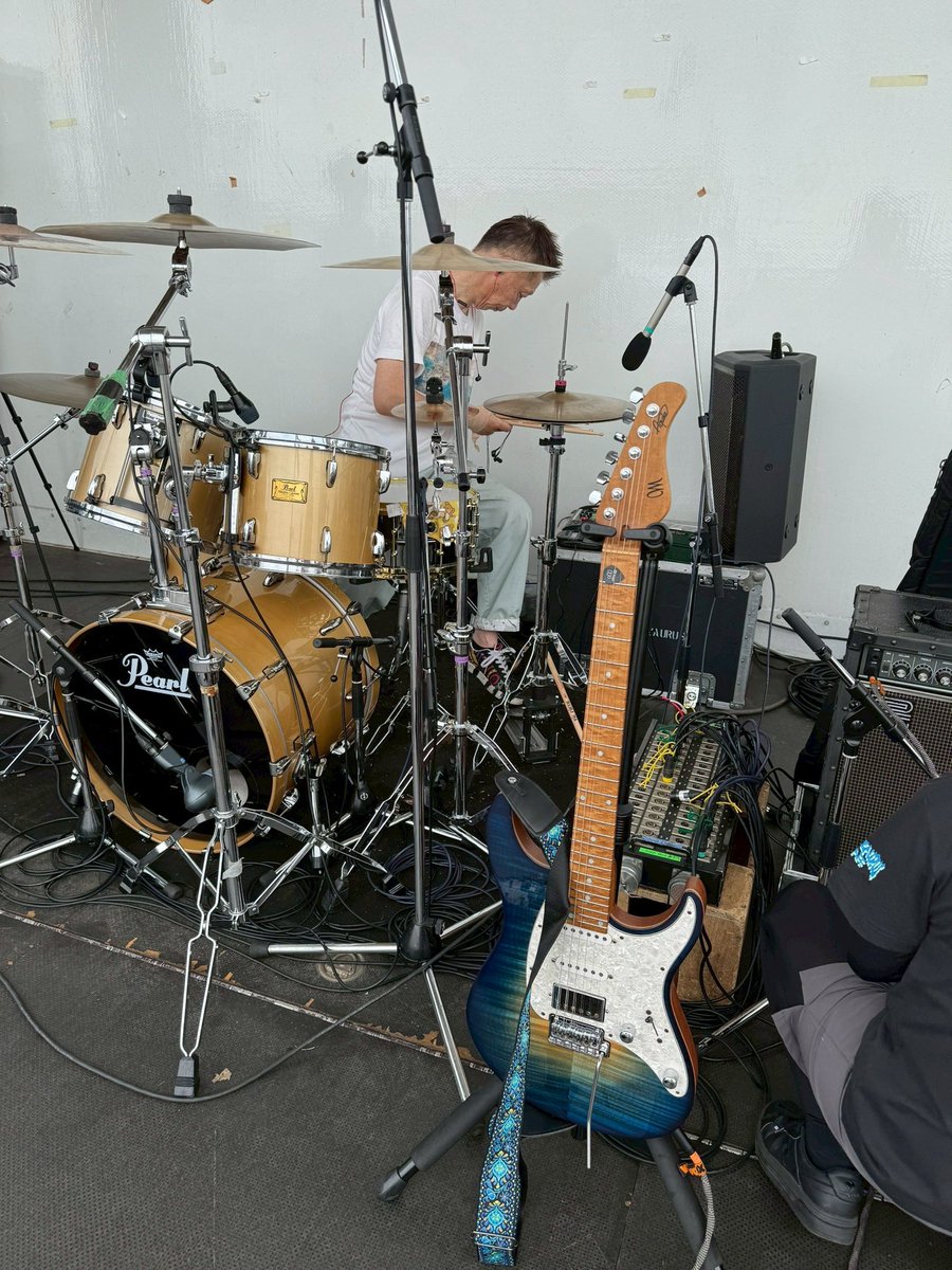 久しぶりの野外Live楽しかったー！
PA音響がめちゃ良くてテンション爆上がりでした！
また来年も是非！！