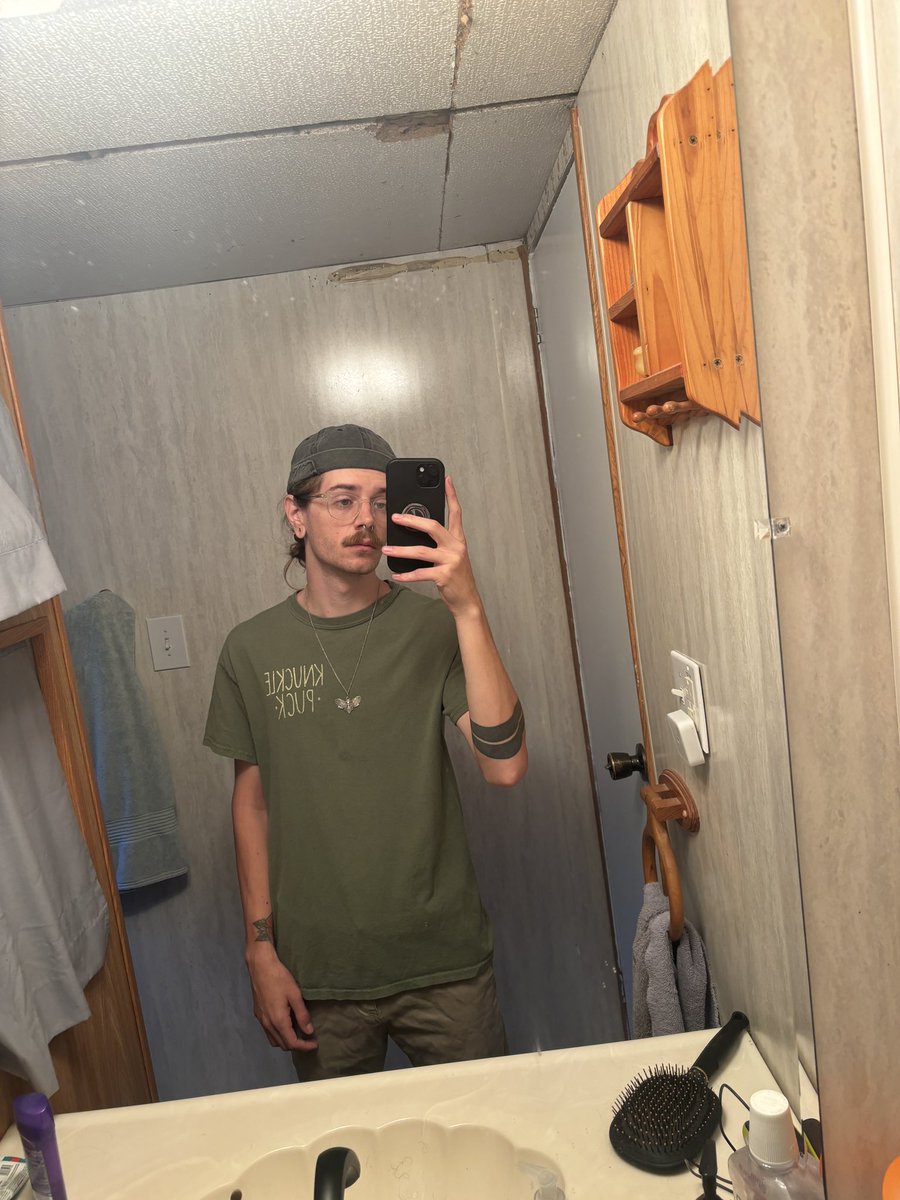 it’s the “i’m tryna manipulate you” fit 😤