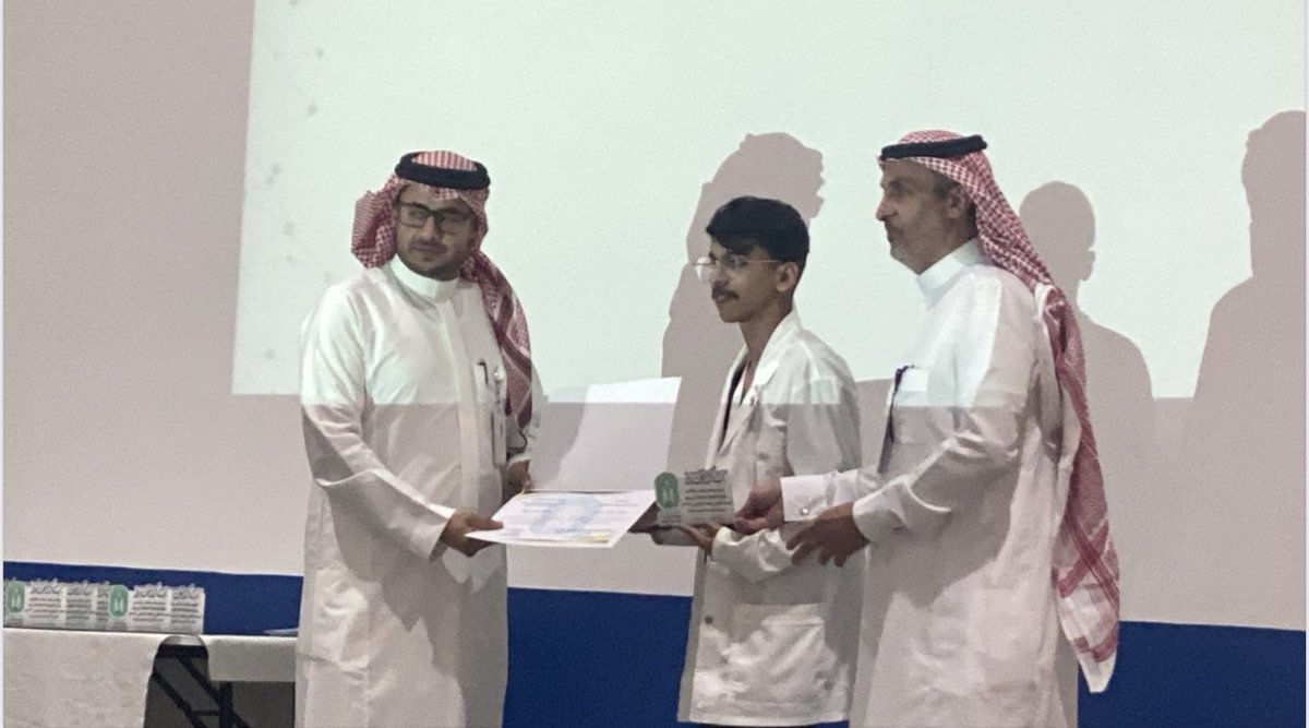 TaibahUevents's tweet photo. كلية التمريض بـ #جامعة_طيبة
تنظّم “يوم البحث العلمي”
الذي شهد عروضًا بحثية، وجلسات نقاشية، وتكريمًا للمتميزين بمشاركة طلبة الكلية وأعضاء هيئة التدريس
ويأتي ذلك تعزيزًا لثقافة البحث، وتحفيزًا للمبادرات العلمية بين منسوبي الكلية وطلابها. https://t.co/0RDK2eoRR9
