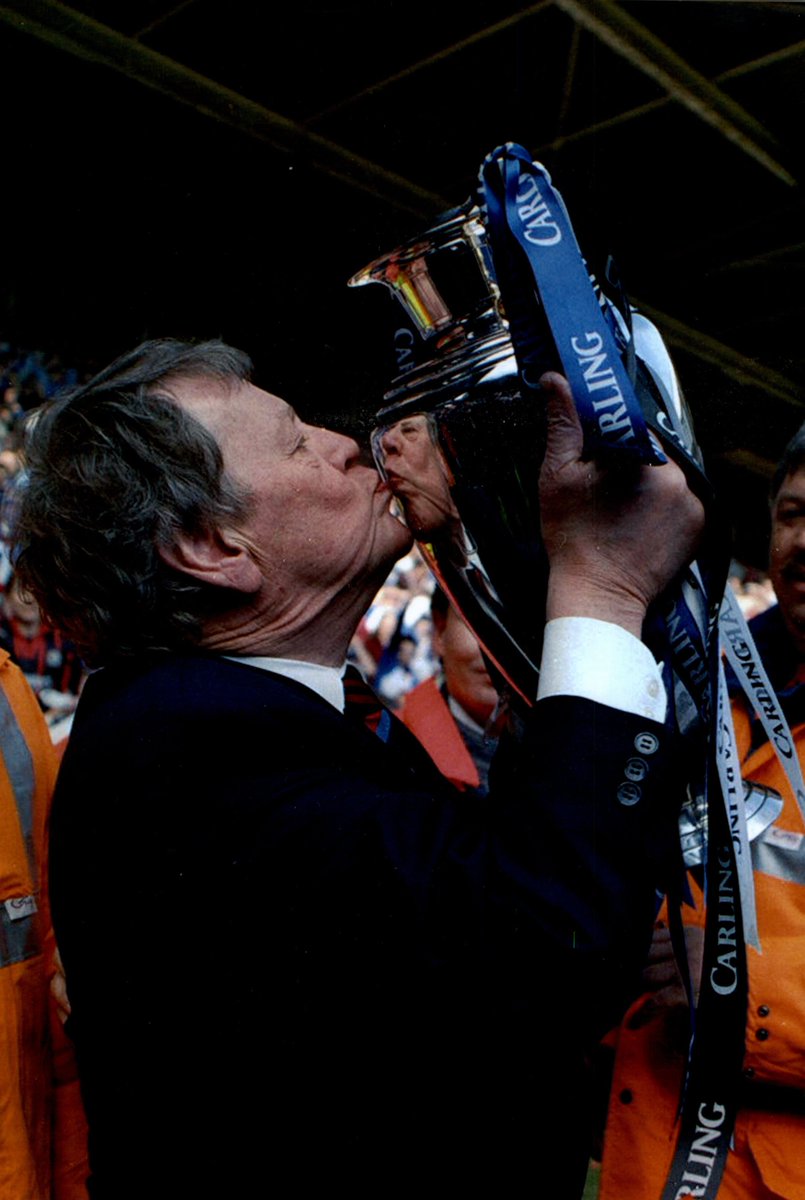 𝐇𝐚𝐩𝐩𝐲 𝐛𝐢𝐫𝐭𝐡𝐝𝐚𝐲, 𝐔𝐧𝐜𝐥𝐞 𝐉𝐚𝐜𝐤!

On what would have been Jack Walker's 96th birthday, we remember our greatest ever supporter 💙🤍

#Rovers 🔵⚪️