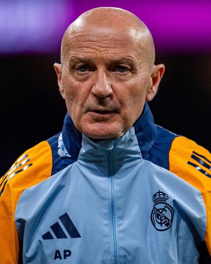 theMadridZone's tweet photo. 🚨 BREAKING: Real Madrid have informed Antonio Pintus that they want him to STAY and keep his role as the team's physical coach under Xabi Alonso. @MarioCortegana https://t.co/LFvuTT3LVQ
