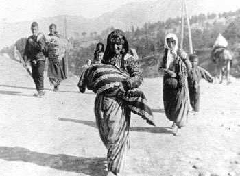 19/5/1919 : Μέρα Μνήμης της Γενοκτονίας των Ποντίων σήμερα, έναν αιώνα και πλέον από τον βάρβαρο ξεριζωμό των Ελλήνων του Πόντου, με 350.000 χιλιάδες θύματα και πάνω από 1 εκατομμύριο εκτοπισμένους, που οδηγήθηκαν στην προσφυγιά.