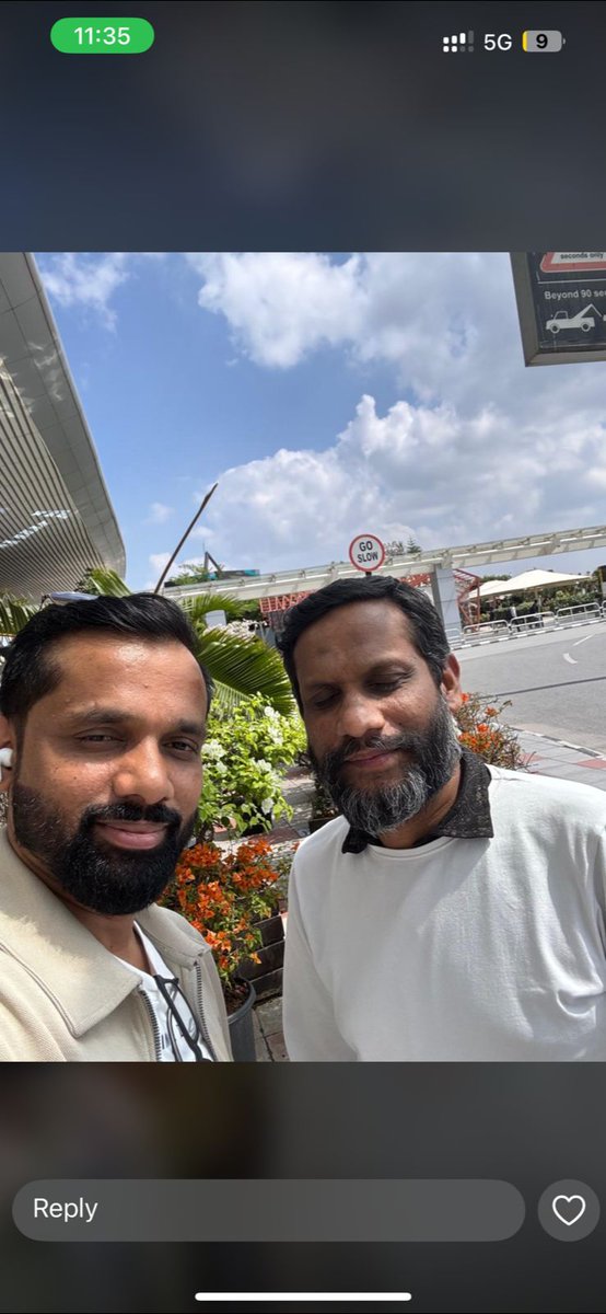 kbharath24's tweet photo. People involved in this..
Rehman(late they claim) &amp; Farooq (founders)
Taslima, farheen Fiza, ziya - They take care of the money transactions and torture the customer with false commitment.
Firdous, javed still more who targets the customers.. https://t.co/qSWfFYUhAm