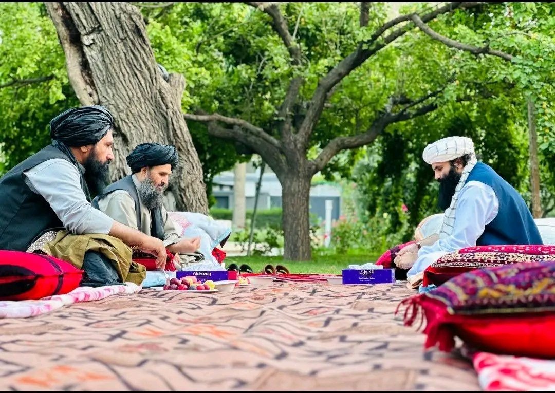 نجیب الله کریمي (@n_karimi_a) on Twitter photo 🌹❤ بې تبصرې 🌹❤ بې تبصرې