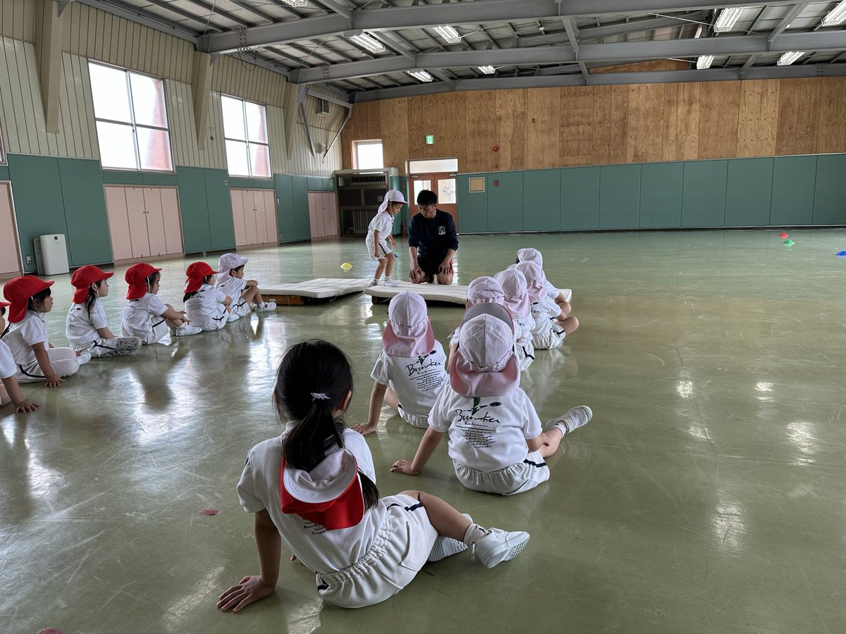 🌸名古屋文化幼稚園🌸 黄組（年中児）体操の様子です。 アクアスポーツ