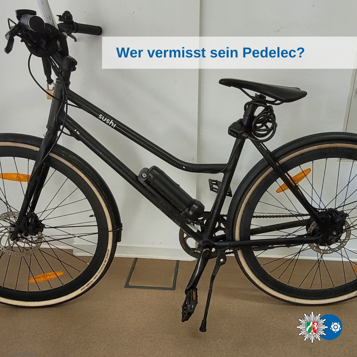 Wem gehört dieses E-Bike?
Am 07.05.2025 wurde in der Gebrüder-Meyer-Str. in Detmold ein hochwertiges „Sushi“-E-Bike gefunden – möglicher Diebstahl.
Wer etwas vermisst oder Hinweise hat:
Bitte ans KK2 der Polizei Lippe, Tel. 05231 6090.