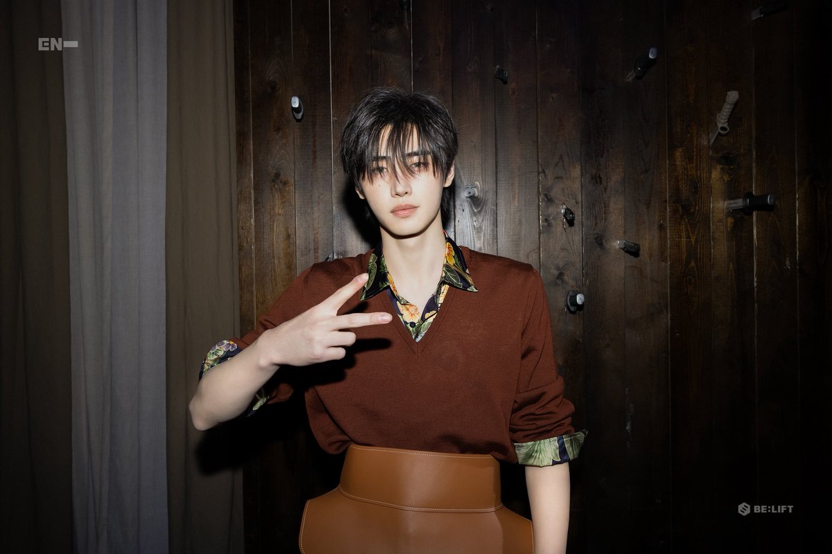 250518 Weverse Post

ENHYPEN <DESIRE : UNLEASH Concept Photo YOU ver.> Photo Sketch 📸 #SUNGHOON cut

🔗: weverse.io/enhypen/media/…

#성훈 #ソンフン