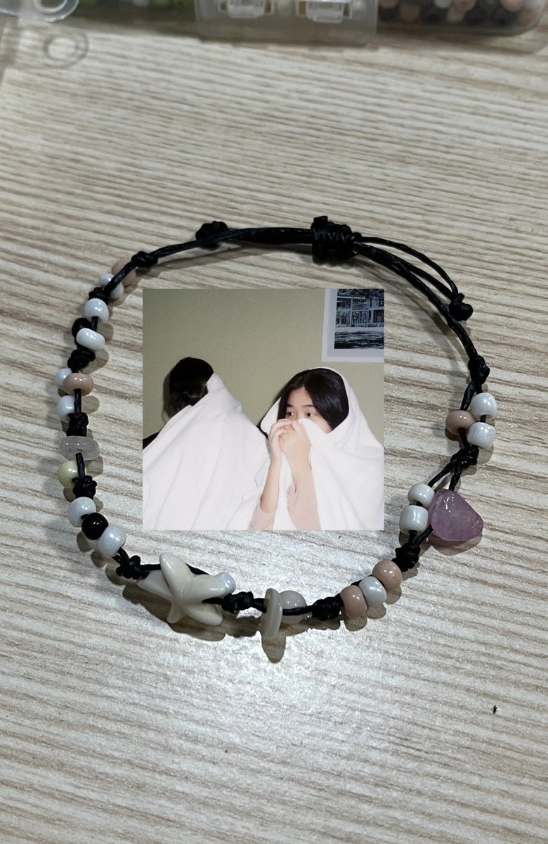 39฿ คนคลั่งรักมาละะ💖
#กําไลข้อมือ #งานแฮนเมด #กำไลเชือกเทียน #งานแฮนเมด #เชือกเทียน #กำไล