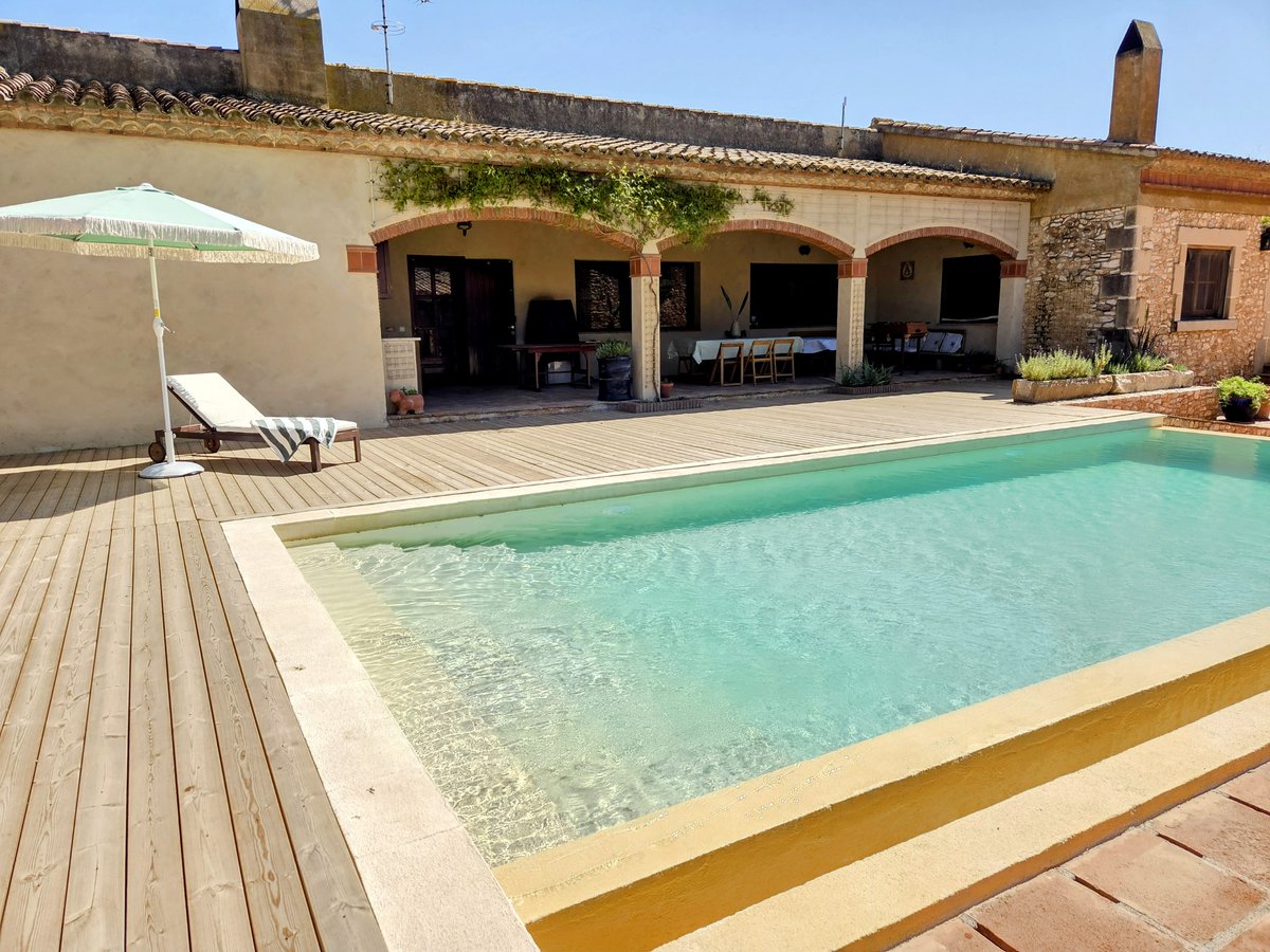 knutsmarcus's tweet photo. Our House in Spain is now available for booking on AirBnB. Take a look! https://t.co/2cps1roBFP https://t.co/bXBDr8hHxF
