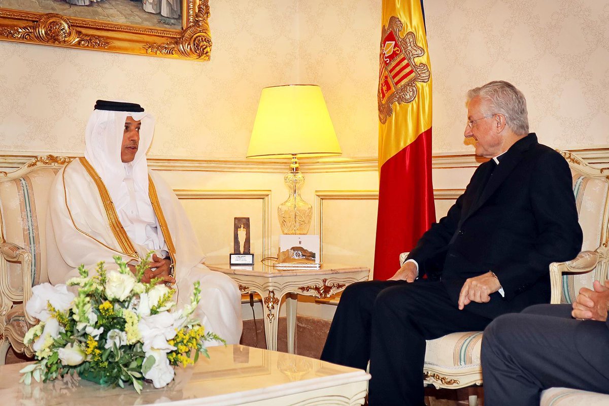 QatarEmb_Spain's tweet photo. سلم سعادة السيد/ سالم بن مبارك آل شافي أوراق اعتماده سفيراً فوق العادة مفوضاً لدولة قطر "غير مقيم" لدى إمارة أندورا إلى سعادة أمير أندورا المشارك ومطران الكنيسة الكاثوليكية في مدينة أورغل الإسبانية. https://t.co/s0FwXTapOl