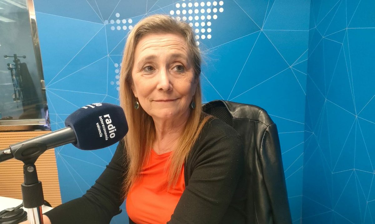 La presidenta de CEV Valencia, Eva Blasco, ha defendido con firmeza el papel del turismo como motor económico clave para la ciudad y la provincia, alertando sobre el peligro de caer en discursos ideológicos que, a su juicio, distorsionan la realidad del sector. Interdiario