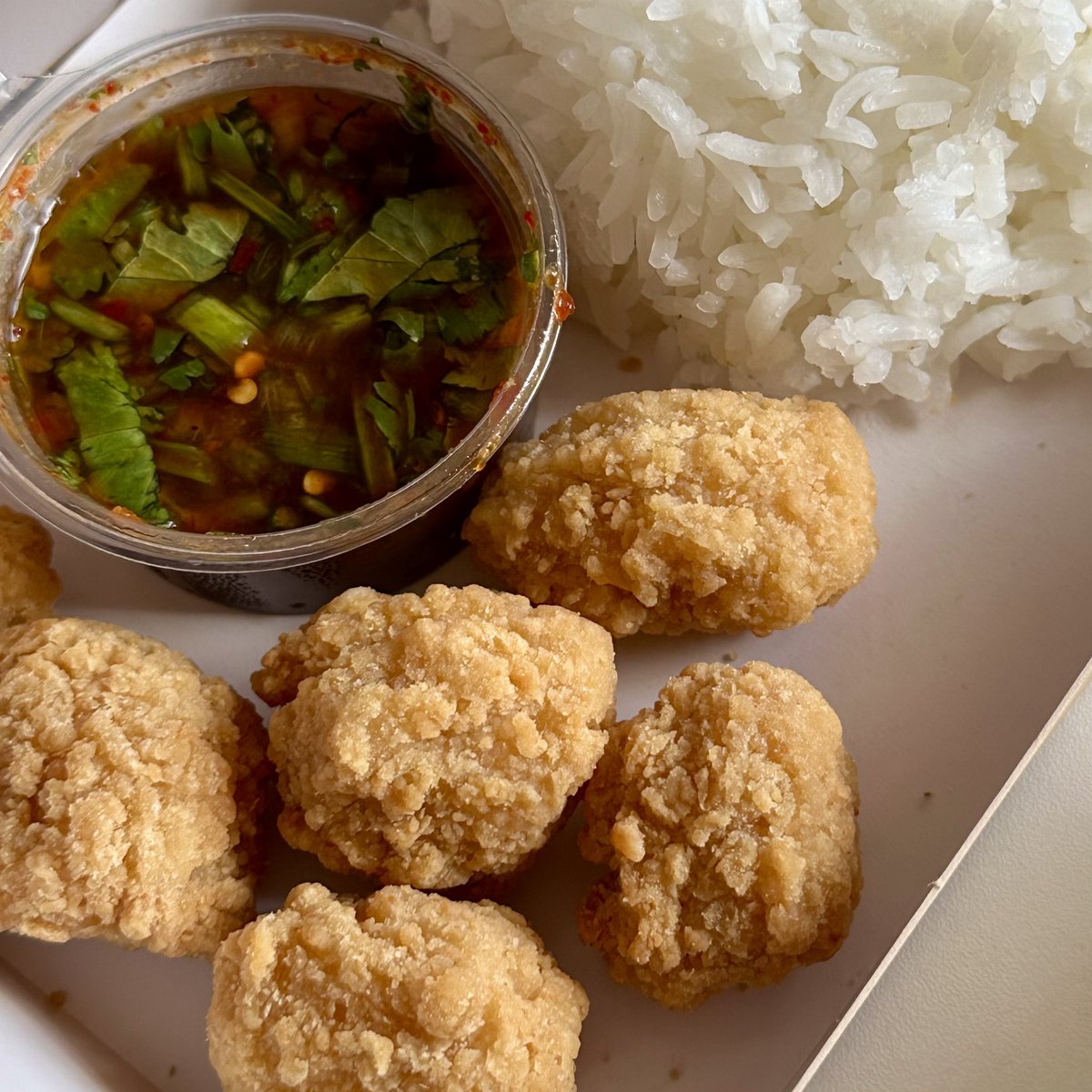 ใช้โค้ด 'KOOMMAK' คือใช้ขั้นต่ำแค่ 100 ได้เซ็ต ชุดอิ่มคุ้ม แมคข้าวน้ำตกไก่กรอบในราคาเบาๆ คุ้มสุดๆเลย 🍗🍚