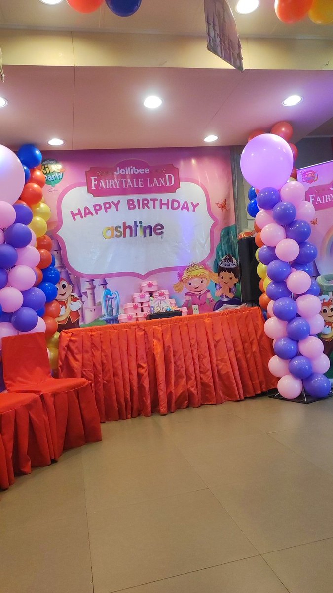 Happy Birthday Ashyyyy!!!🎉🎉

Always remember na marami kaming sumusuporta at nagmamahal sayo enjoy your dayy😘 

#AshtineBEEday 
#OurMutya