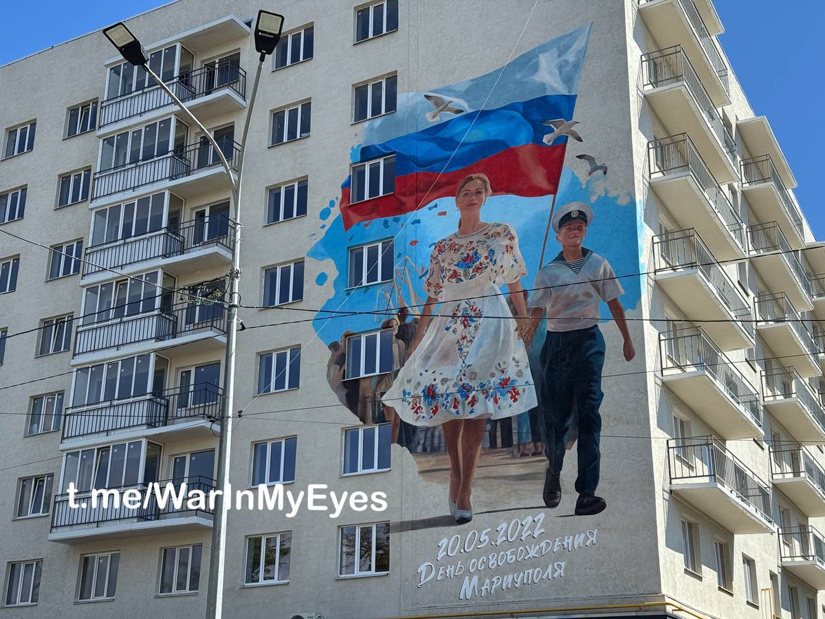 DonbassSegodnya's tweet photo. В Мариуполе появился новый мурал, приуроченный к третьей годовщине освобождения города https://t.co/kTo458msx9