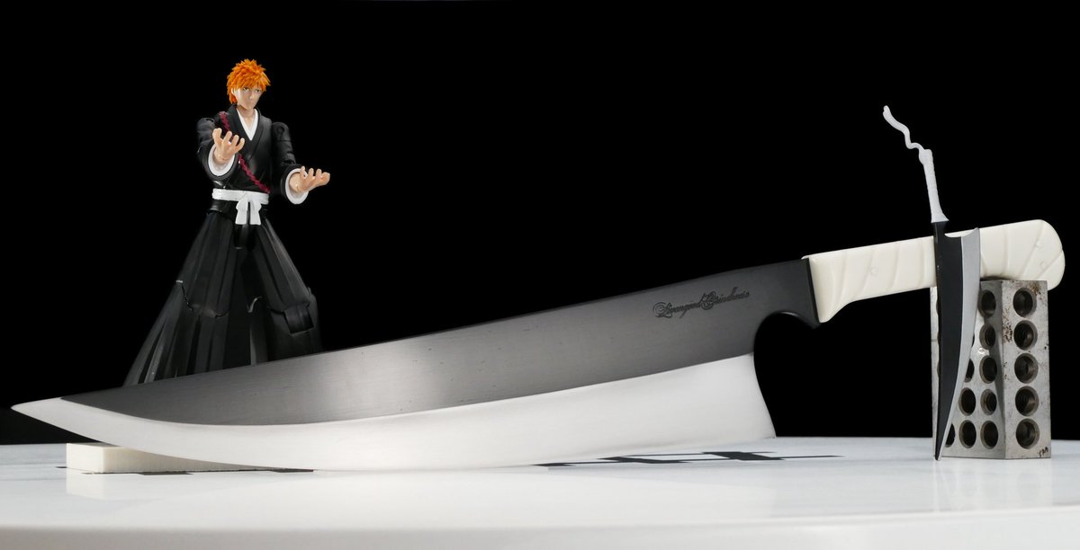 Zanpakutō - 14” heel to tip of 1/4” 52100, fully double tapered, wide bevel ground, differentially etched, carved white micarta with a proud fit. #bleach #animesword