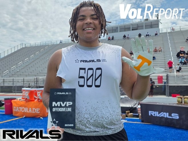 Dale Dowden (@dale_dowden) on Twitter photo 2026 4⭐️ #Tennessee OL commit Gabriel Osenda (<a href="/gabriel_osenda/">Gabriel “Big Squish” Osenda</a>) was at the Atlanta <a href="/RivalsCamp/">Rivals Camp Series</a> over the weekend, and walked away as the OL MVP.
Osenda detailed why Tennessee is still the choice and much more.
"They treat you like family up there."
tennessee.rivals.com/news/2026-4-st… 2026 4⭐️ #Tennessee OL commit Gabriel Osenda (<a href="/gabriel_osenda/">Gabriel “Big Squish” Osenda</a>) was at the Atlanta <a href="/RivalsCamp/">Rivals Camp Series</a> over the weekend, and walked away as the OL MVP.
Osenda detailed why Tennessee is still the choice and much more.
"They treat you like family up there."
tennessee.rivals.com/news/2026-4-st…