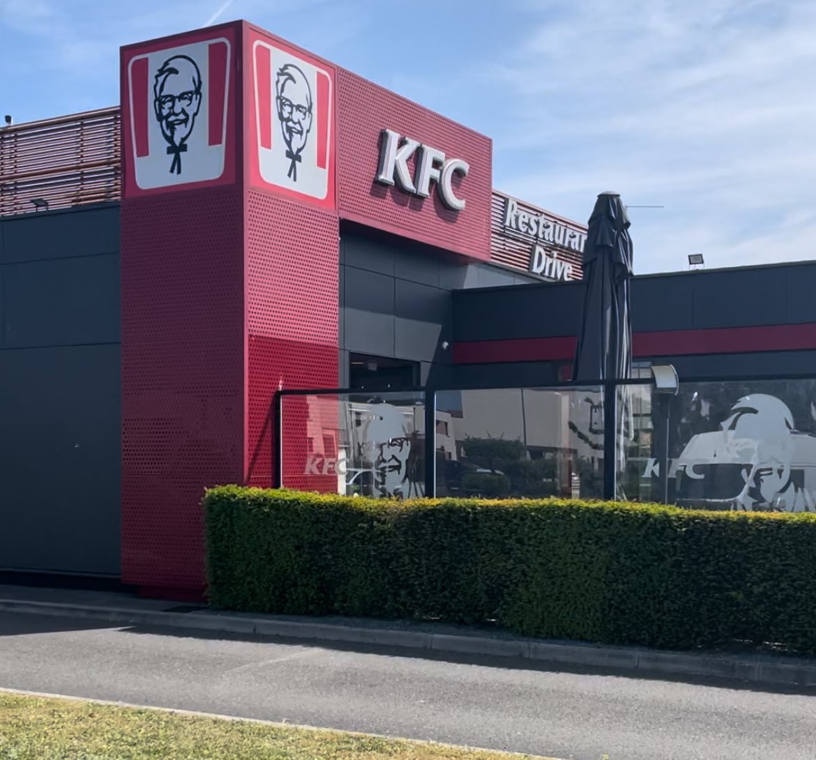 letsgoforapint's tweet photo. Went to a KFC in France & it was the worst KFC we have ever had. First they don’t sell chicken on the bone 🍗 So no drumstick or thighs, second NO GRAVY!😨 & it tasted as if it had been sitting for hours, France… Sort out your KFC
⭐️ out of ⭐️ ⭐️ ⭐️ ⭐️ ⭐️ #kfc #vanlife  #letsgoforapint