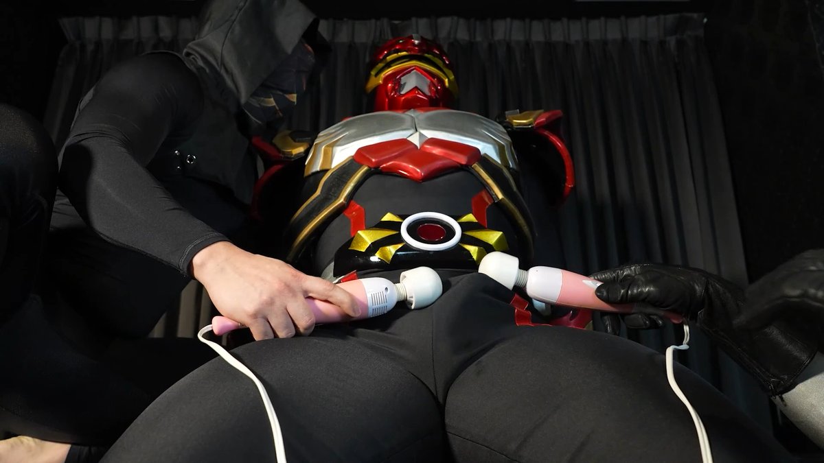 抵抗できないソルガが弱点を玩具にされ…