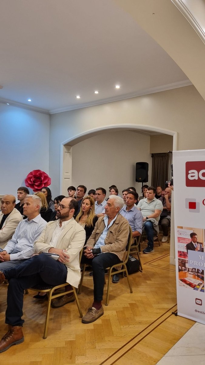 estiload's tweet image. 📚🤝#GESTIÓNyDEPORTE | Esport i Ciutadania 👉 gestionydeporte.com/esporticiutada… ⚽ #MarcTarradas @LaLiga y @josepvivesp @Catalunya_ARG conversaron sobre fútbol y desarrollo de negocios en Latinoamérica  #GestionDeportiva  @gestionydeporte #MembresiaProfesionalAD #Catalunya #ARG #Puente