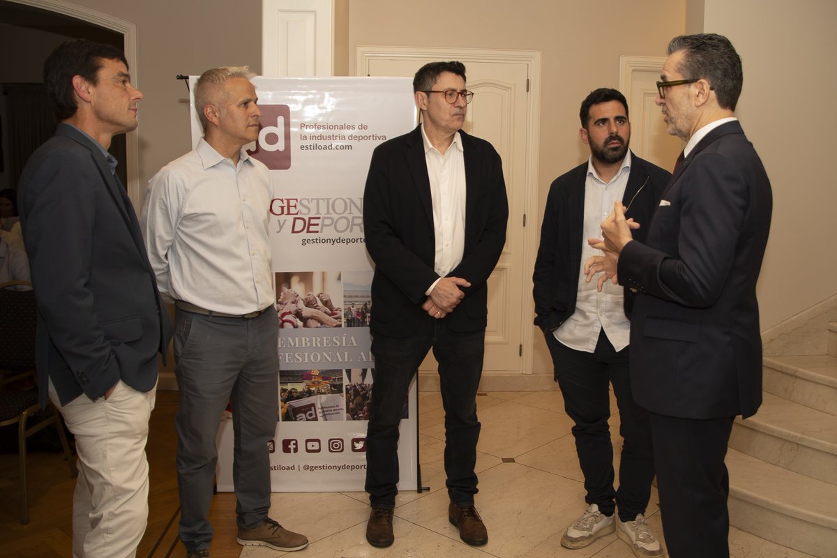 📚🤝#GESTIÓNyDEPORTE | Esport i Ciutadania 👉 gestionydeporte.com/esporticiutada… ⚽ #MarcTarradas <a href="/LaLiga/">LALIGA</a> y <a href="/josepvivesp/">Josep Vives</a> <a href="/Catalunya_ARG/">Gob. de Cataluña en el Cono Sur</a> conversaron sobre fútbol y desarrollo de negocios en Latinoamérica  #GestionDeportiva  <a href="/gestionydeporte/">GESTION y DEPORTE 📚🤝</a> #MembresiaProfesionalAD #Catalunya #ARG #Puente