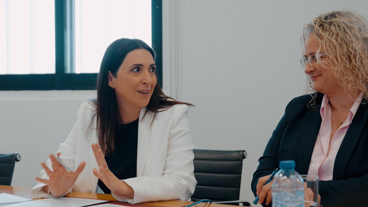 Με ιδιαίτερη χαρά επισκέφθηκα σήμερα τον τηλεοπτικό σταθμό #ANT1, όπου είχαμε μια εποικοδομητική ανταλλαγή απόψεων με τον Διευθύνοντα Σύμβουλο κ. Στέλιο Μαλέκκο, τη Διευθύντρια Ειδήσεων <a href="/KotzamaniElli/">Elli Kotzamani</a> και στελέχη του σταθμού, για τη συνεργασία μας στο πλαίσιο της Κυπριακής