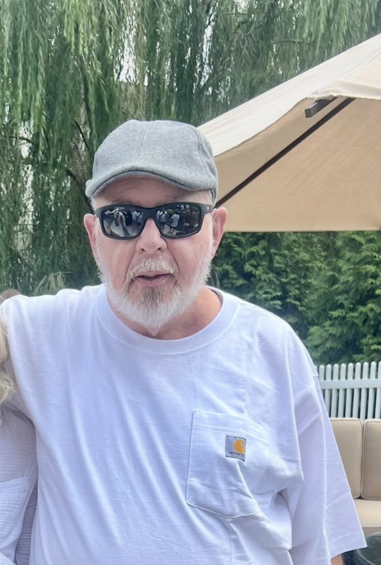 Wishing my father <a href="/rvsjr71/">Richard V. Simone Jr</a> a very Happy Birthday today!
Truly grateful for all his love and advice! Salute Dad! 🍷