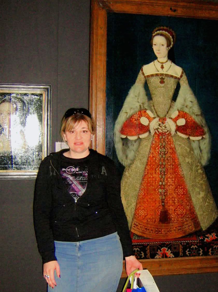 Na današnji dan pre 489 godina pogubljena je Ana Bolen (manja slika levo), druga žena Henrija VIII i majka Elizabete I.
Na slici desno je poslednja Henrijeva žena, Katarina Par.