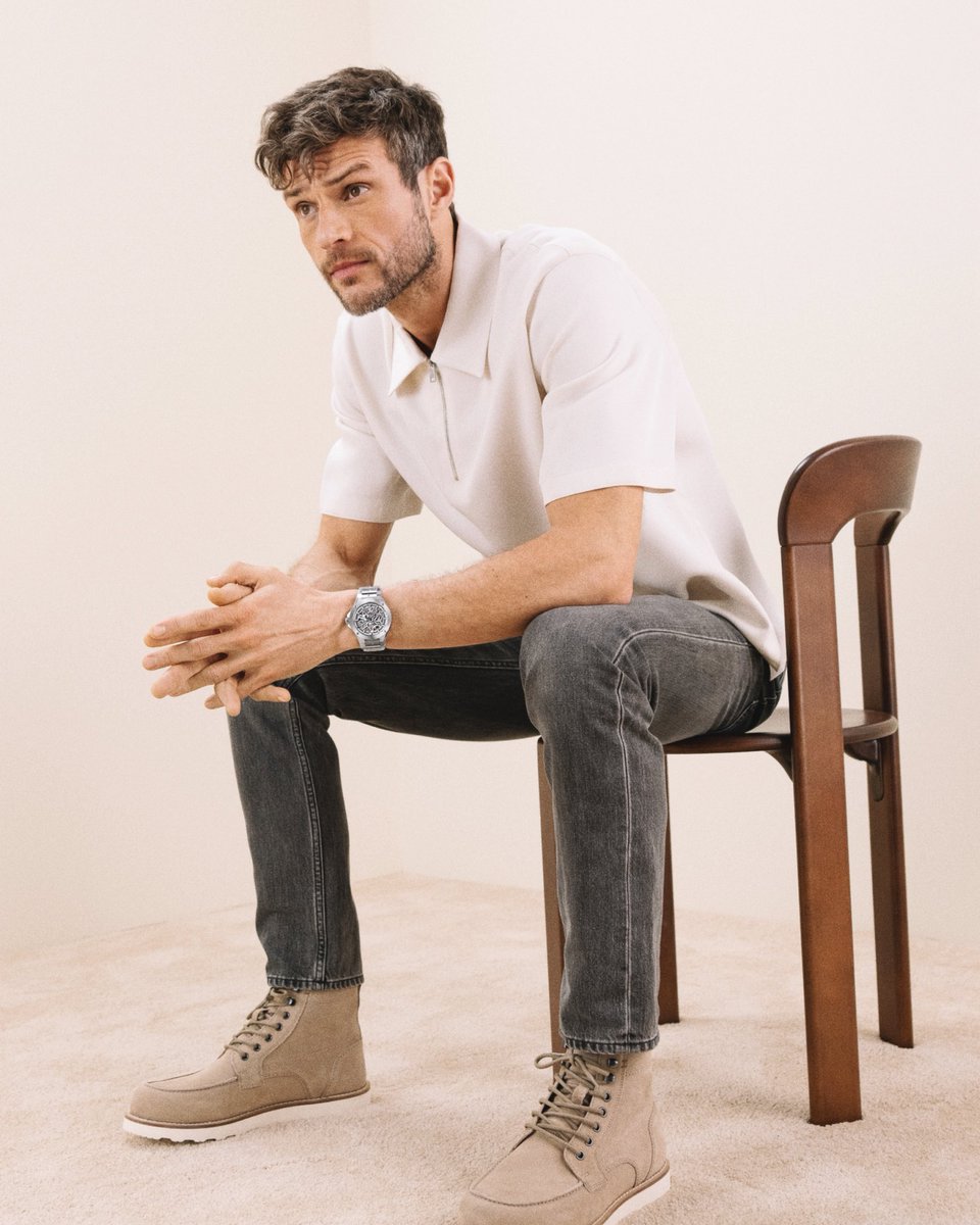 The pinnacle of modern design.
 
Featuring: Alta SE Automatic