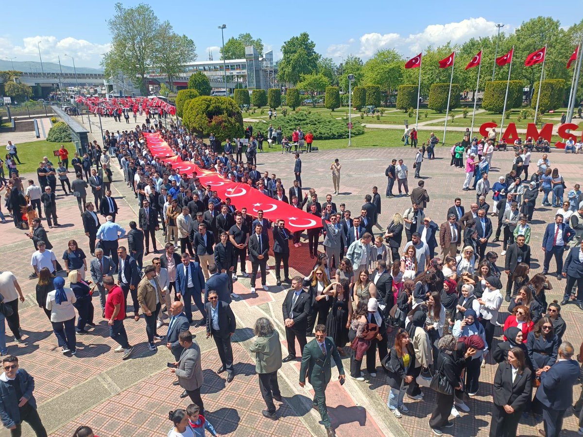 Biz hala Bandırma Vapurundayız. #YavuzAğıralioğlu