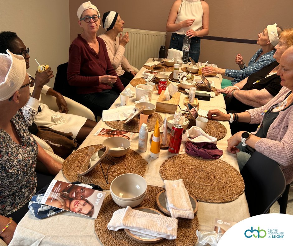 Nos patients en Traitements Ambulatoires au #CHBligny ont récemment participé à un atelier enrichissant sur les méfaits du soleil, de la chaleur et de la sécheresse.  Un grand merci à MÊME Cosmetics pour cette initiative !
