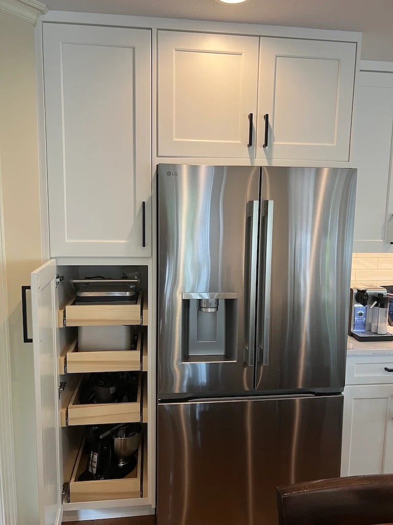 1KitchenExpress's tweet image. DIYer in Surrey built a full kitchen with Dream White cabinets + custom-painted Dream Colour island — affordable, fast, and solid.

📍 Kitchen Express | Cloverdale
📖 [Ihttps://kitchenexpress.ca/blog/]

#RTAcabinets #SurreyKitchen #KitchenRenovation