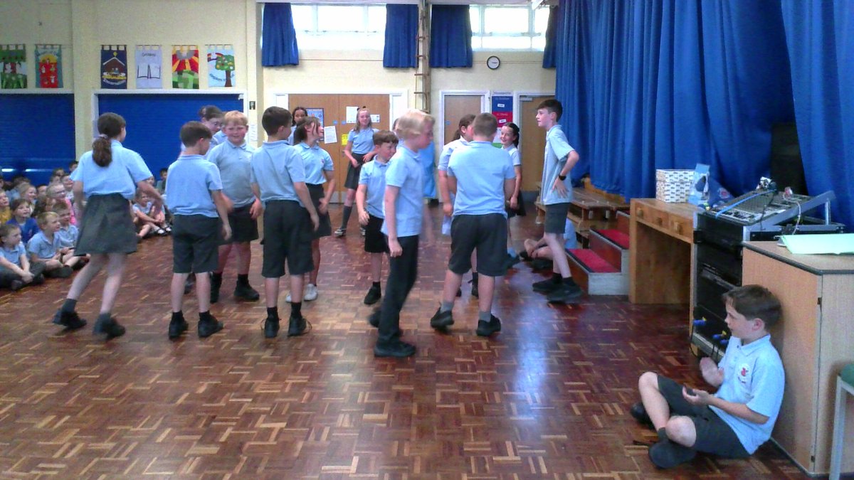 AppleySaintsCE's tweet photo. What a great end to SATs week! #playinaday for #ABASY6 was a brilliant success- what talented children we have! @Lynxtheatre @FriendsPrimary @WN6_Mums @ShevCommunity @Appley_Bridge @appley_b @StandishVoiceNF @LocalLifeMedia @CidariEducation @lancsliteracy https://t.co/79m2ZxfXI0