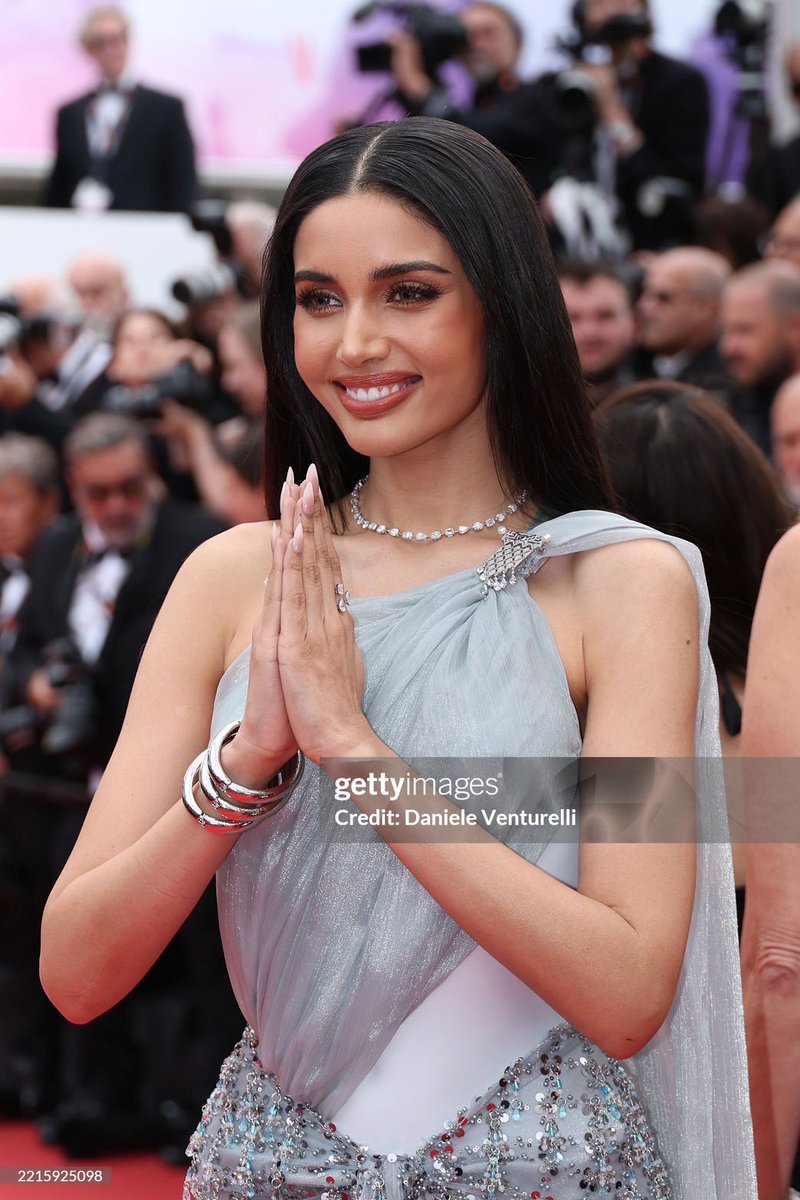 immia27's tweet photo. Sawasdee ka Cannes

VEENA CANNES RED CARPET 
#VEENACannesFilmFINALE https://t.co/zeuA0nliHp