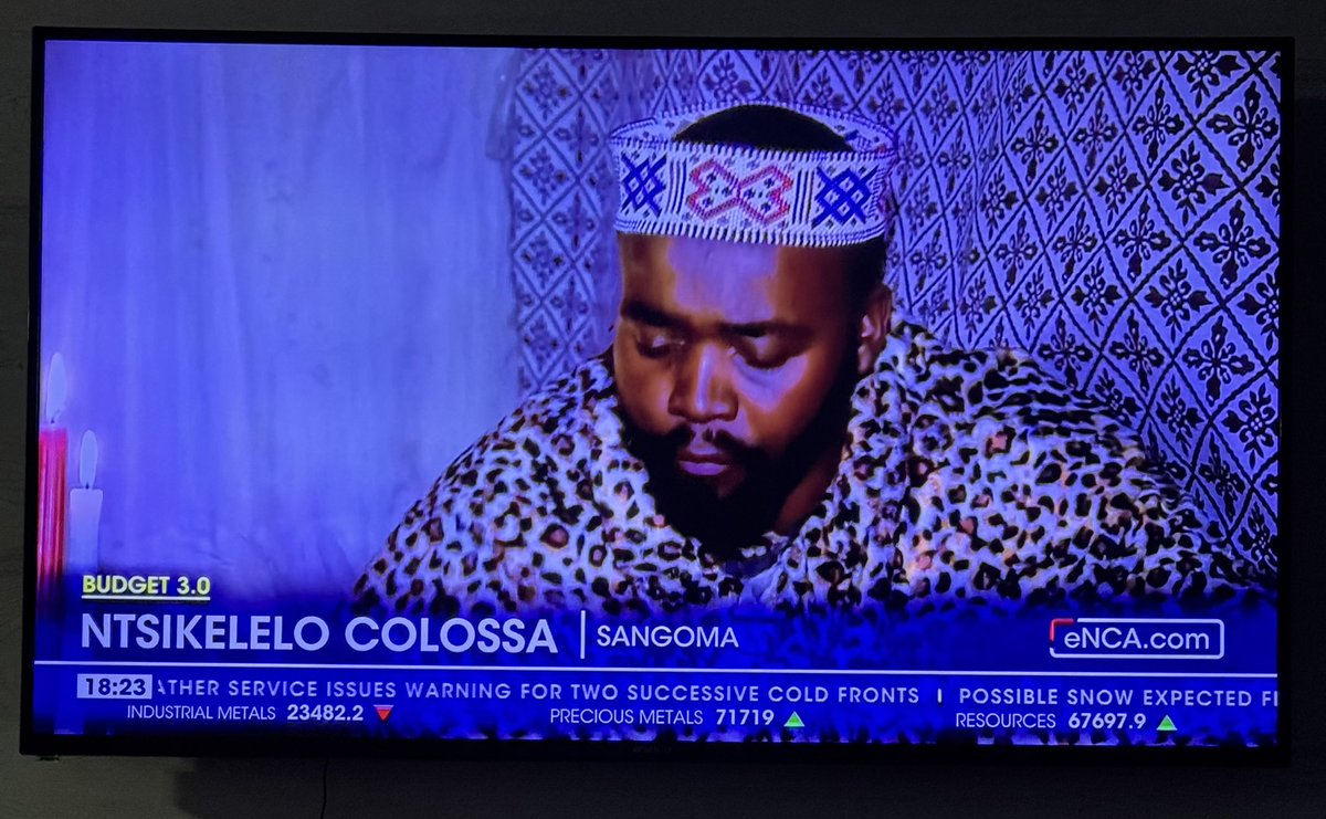 Mara <a href="/eNCA/">eNCA</a> <a href="/HeidiGiokos/">Heidi Giokos</a> you are asking this man about the #Budget and the President’s US visit but we don’t ask him about Joseline Smith who is still missing.🤦🏾‍♂️