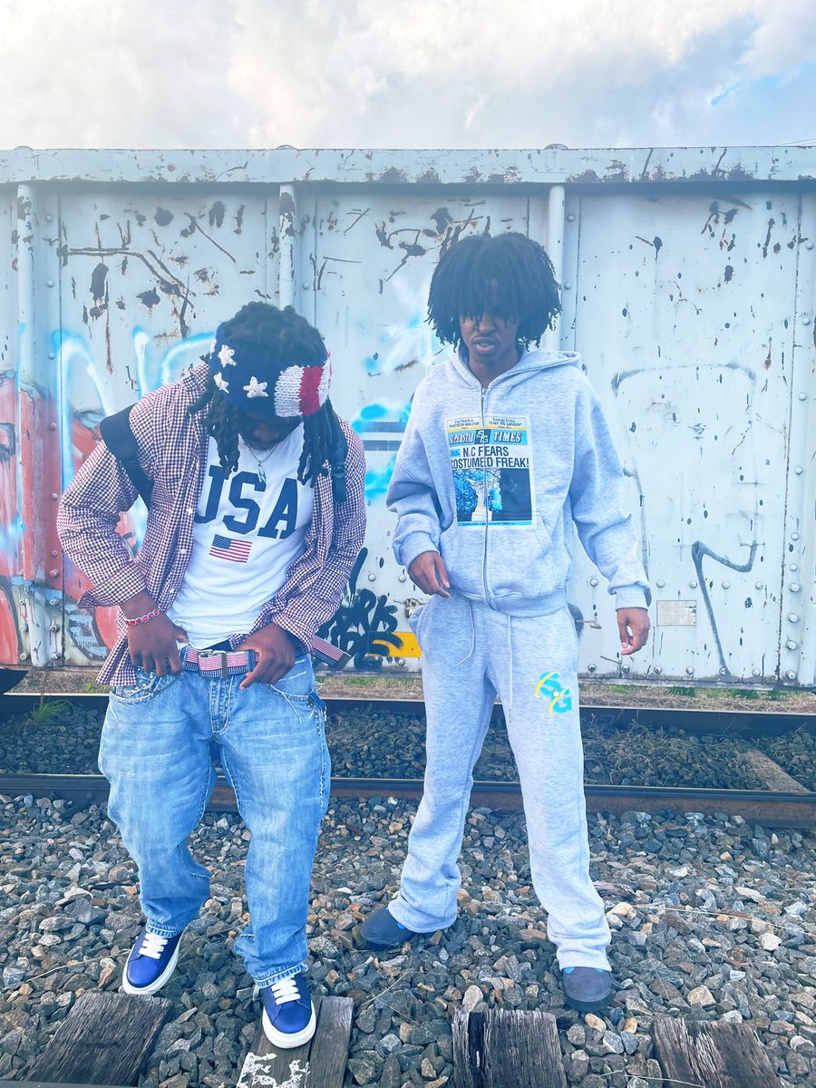 jahm0ss's tweet image. “WE THE PEOPLE” 🇺🇸🇺🇸🇺🇸 #2koldkampaign #2kold #2k