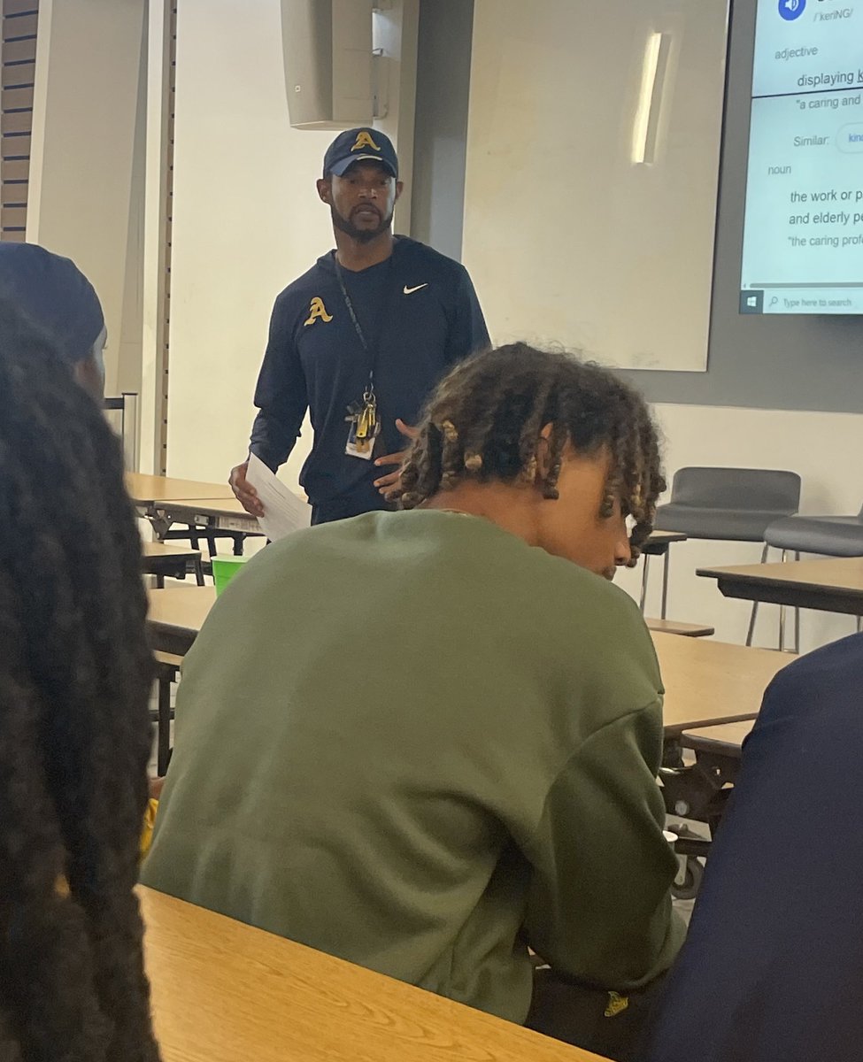 Aquinas Football (@sta_football) on Twitter photo 🔹Senior Leadership Class🔹
🔸CARING & COURAGE🔸
#FTF
#Brotherly_Love
#YouGoWeGo
<a href="/CoachHarriott/">Roger Harriott</a> 🔹Senior Leadership Class🔹
🔸CARING & COURAGE🔸
#FTF
#Brotherly_Love
#YouGoWeGo
<a href="/CoachHarriott/">Roger Harriott</a>