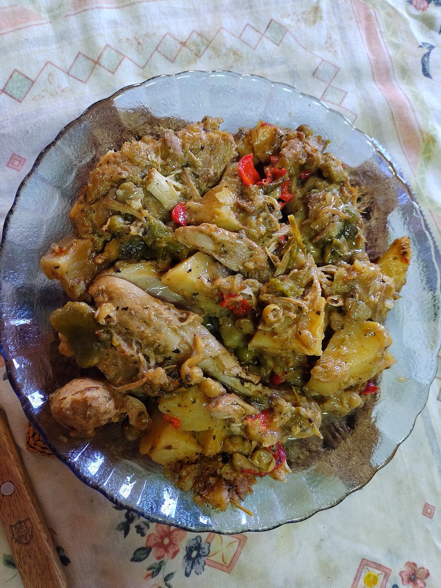 luis_torelli's tweet photo. #nuestratarde Luis, desde Punta Alta, Hoy Pollo al disco.
Saludos!!!! https://t.co/nW2k5YE3Ij