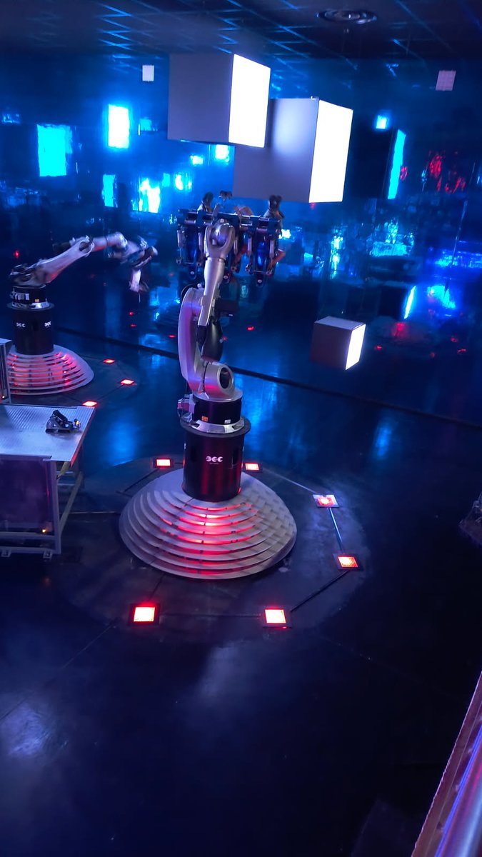 Lapin Crétin, objectif Mars, danse avec les robots ... les élèves de 4EME ne s'ennuient pas !